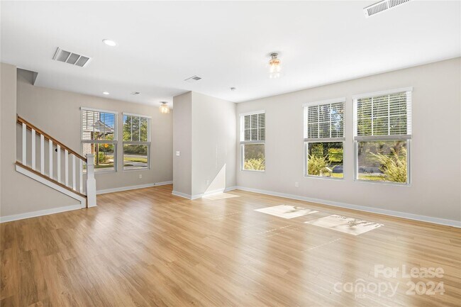 Foto del edificio - 107 Cranford Dr