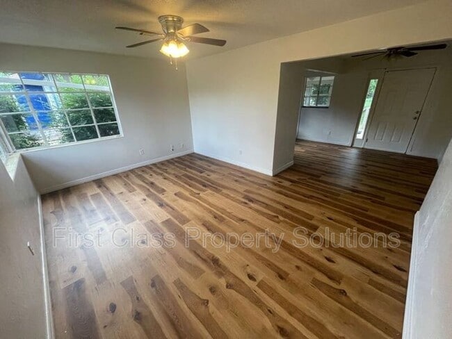 Photo - 1129 NW 81st St House