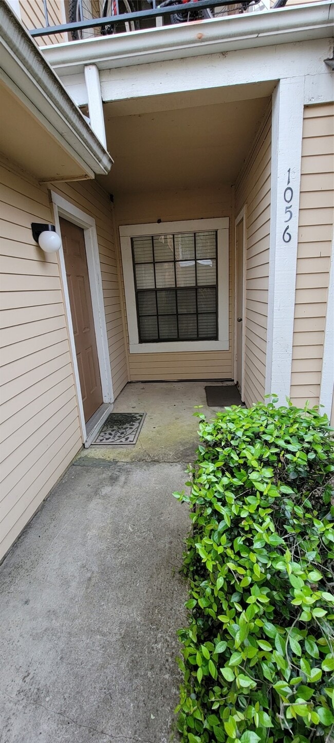 Building Photo - 2300 Old Spanish Trl