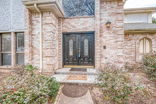 Building Photo - 1015 Sugar Lakes Dr