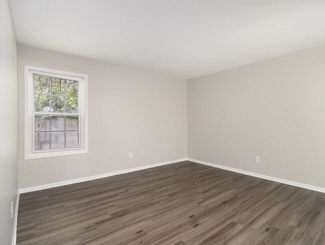 Building Photo - 3599 Woodbriar Cir
