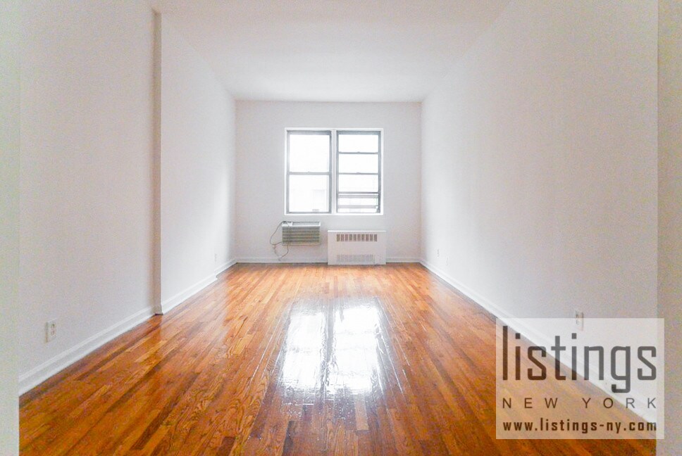 Primary Photo - 414 E 75th St