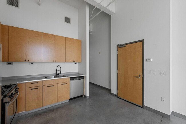 Foto del edificio - 700 N Washington Ave