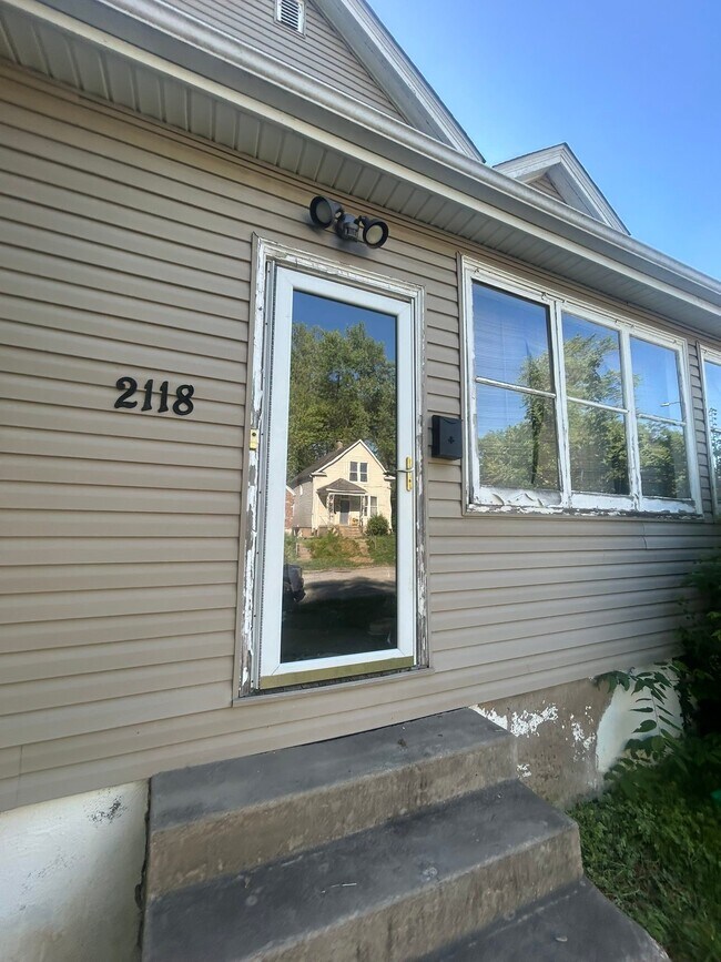 Foto del edificio - 2118 Rosebud Ave