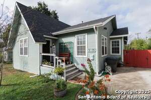 Building Photo - 419 W Lullwood Ave