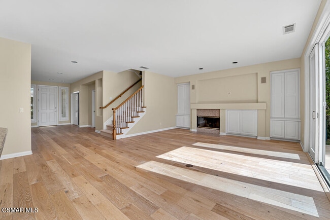 Building Photo - 506 Ravensbury St