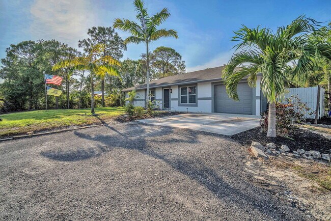 Foto del edificio - 18143 42nd Rd N