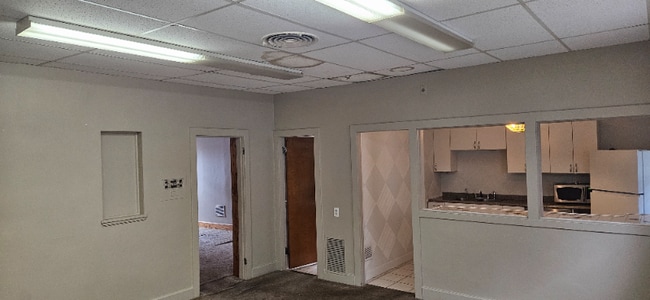 Building Photo - 64 Kenyon St