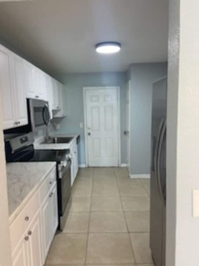 Building Photo - Move in Ready! 3/2 Condo in Altamonte Spri...