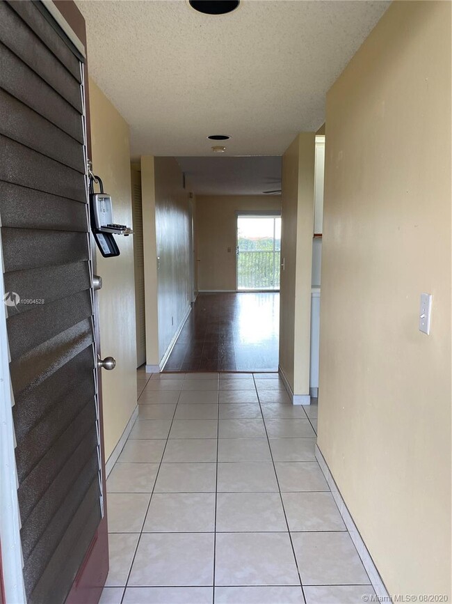 Building Photo - 1201 SW 128th Terrace