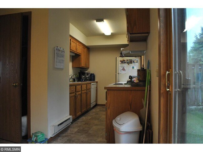 Building Photo - 1169 Bartosh Ln