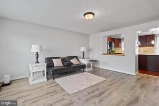 Building Photo - 4032 Rustico Rd