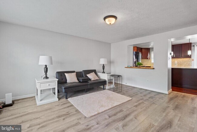 Foto del edificio - 4032 Rustico Rd