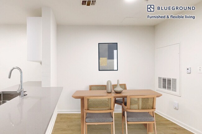 Foto del edificio - 1569 Onyx Dr