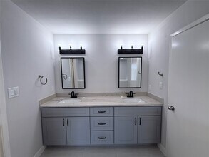 Building Photo - 6518 Briar Terrace Dr