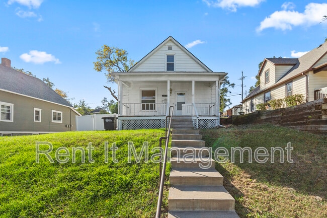 Photo - 4535 Marcy St House