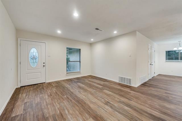 Building Photo - 901 Hudson Dr