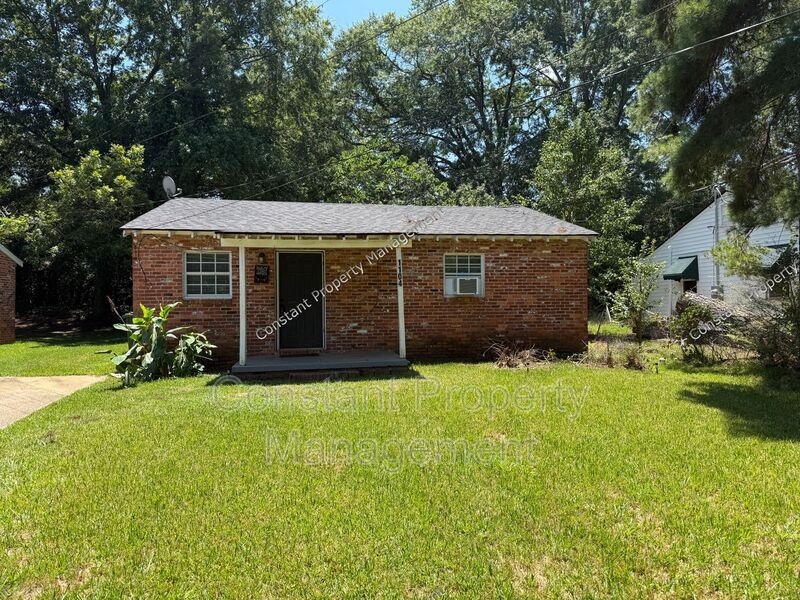 Primary Photo - 1104 Dewey St