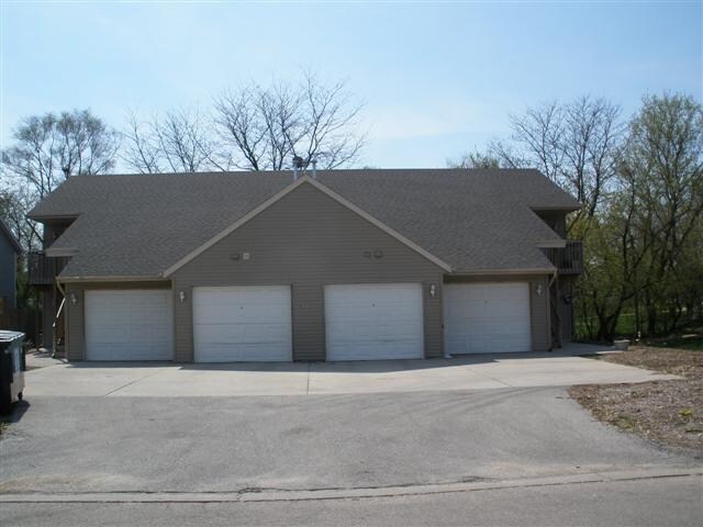 Building Photo - 961 Minns Dr