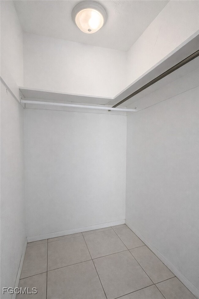 Building Photo - 107 SE 2nd Ave