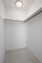 Building Photo - 107 SE 2nd Ave