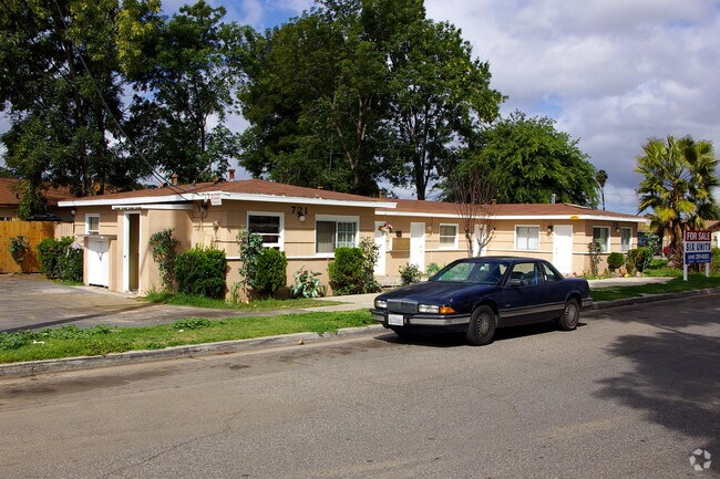 Foto del edificio - 711-721 S Pine St