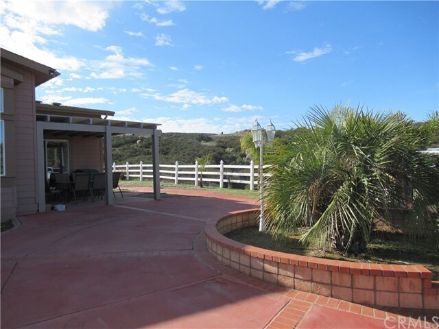 Building Photo - 39565 Spanish Oaks Dr