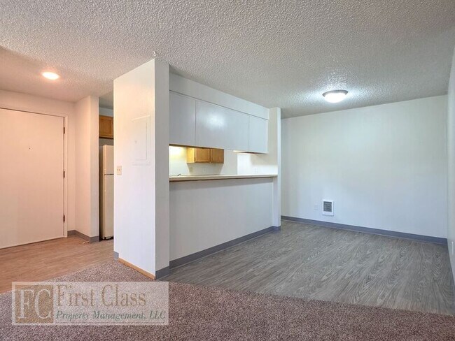 Foto del edificio - 4860 SW Murray Blvd