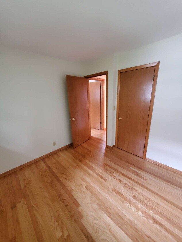 Primary Photo - 2934 S Logan Ave
