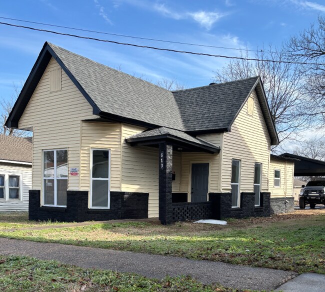 Foto del edificio - 613 N 2nd St