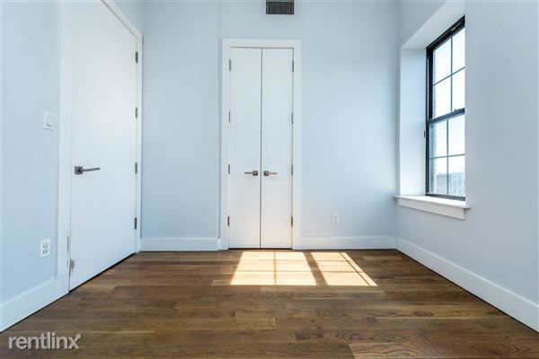 Building Photo - 150 Wyckoff Ave