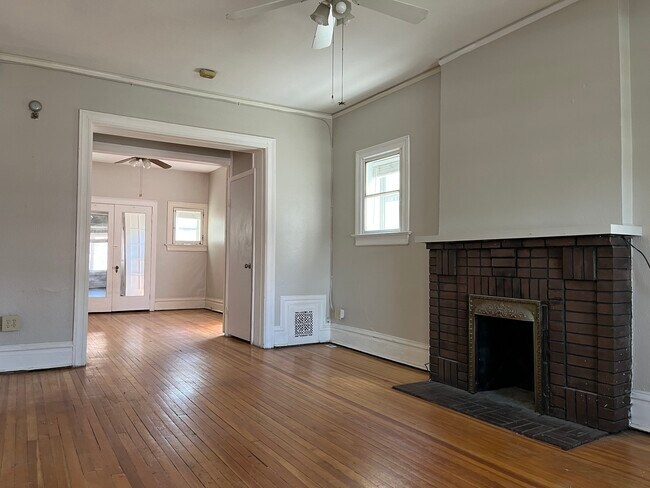 Building Photo - 944 N Downing St