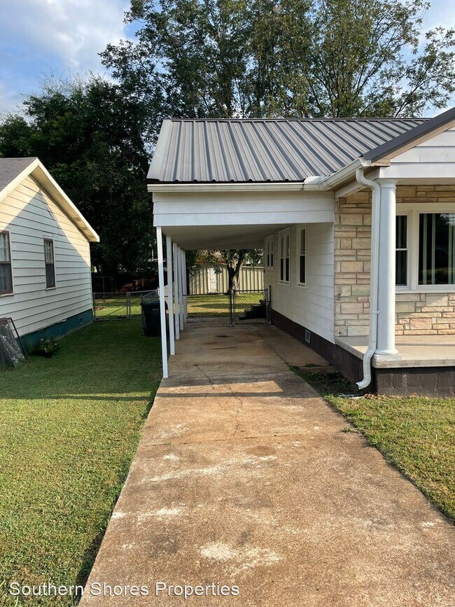 Building Photo - 3 br, 2 bath House - 507 E 2nd St