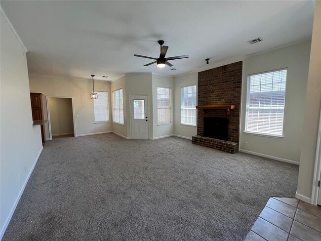 Building Photo - 909 Pruett Dr