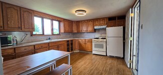 Building Photo - 605 Mill St