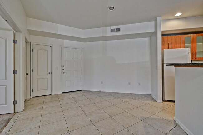 Building Photo - 6900 E Princess Dr