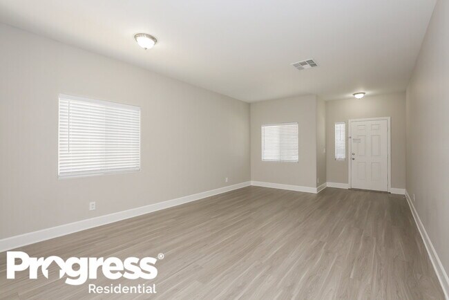 Foto del edificio - 813 Iron Stirrup Ave