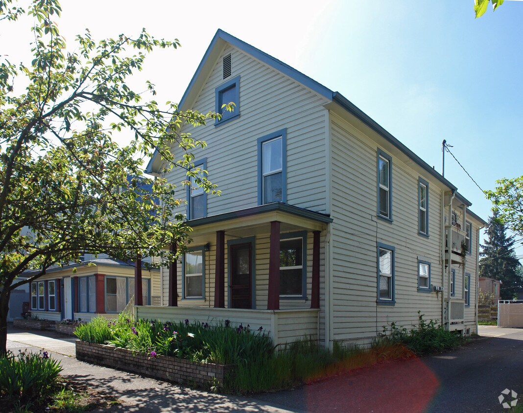 Foto del edificio - 430-432 W 13th Ave