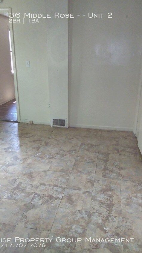 Building Photo - Nice Two Bedroom, One Bathroom Apartment