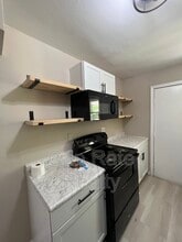 Building Photo - 57 N Waverly St