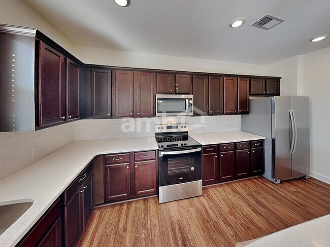 Foto del edificio - 137 Hazel Pk Dr