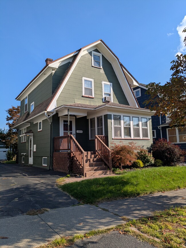 Building Photo - 104 Spencer Rd