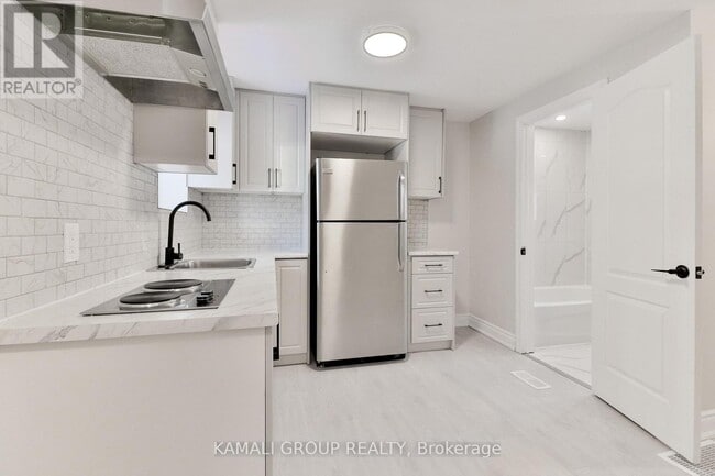 Building Photo - UNIT 1 - 93 MCMILLAN Dr