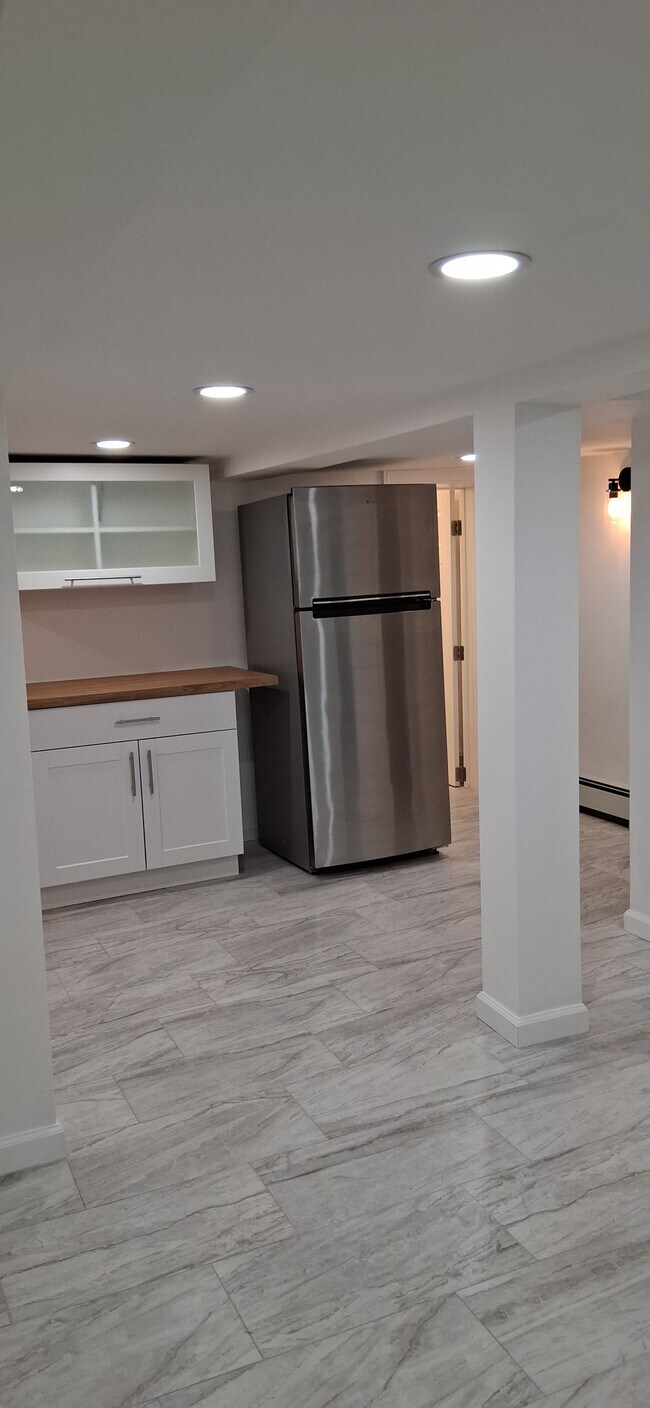 Foto del edificio - 28 Pineoaks Pl