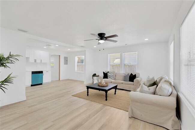 Foto del edificio - 4035 Fairfield Ave S