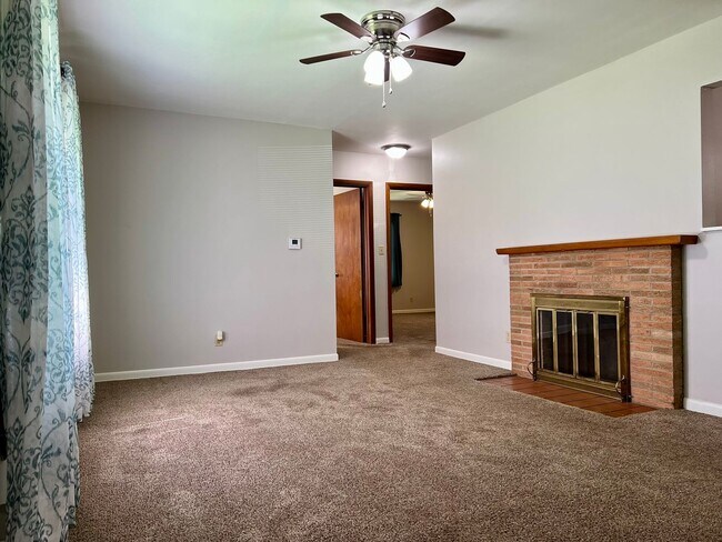 Foto del edificio - 2 Bedroom, 1 Bath in central Springfield