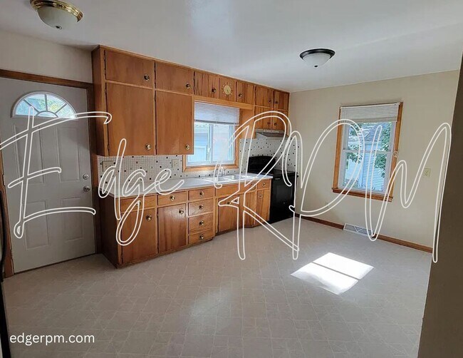 Foto del edificio - Charming 1-Bedroom Duplex!