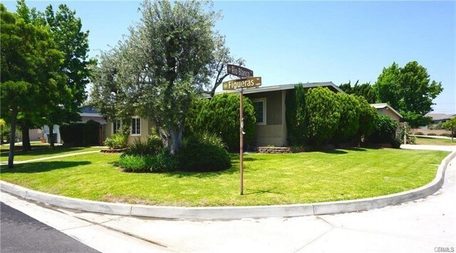 Foto del edificio - 14609 Figueras Rd