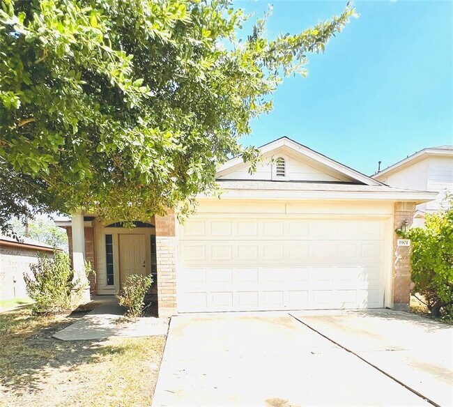 Foto del edificio - 1901 Golden Sunrise Ln