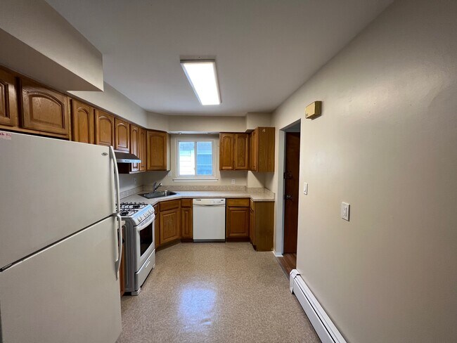 kitchen - 3724 Brookside St